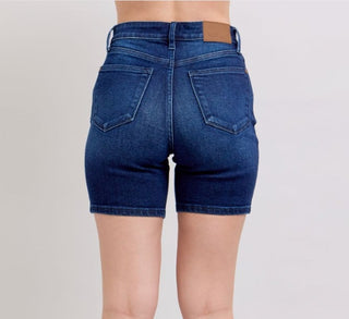 Judy Blue HW V-Front Bermuda Short