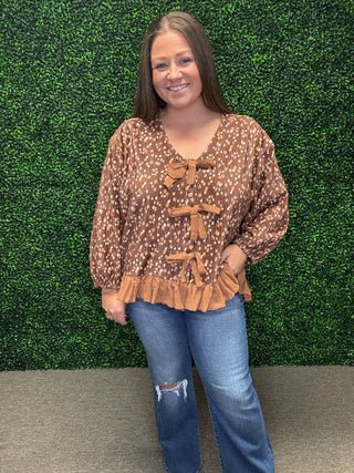 Easel Velvet Bow Front Top