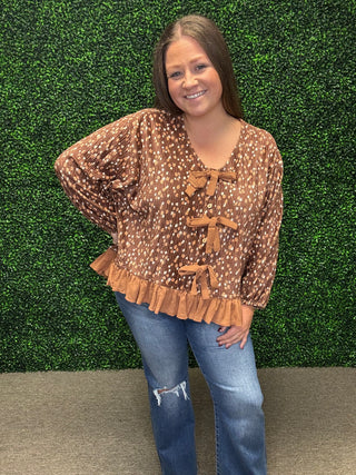 Easel Velvet Bow Front Top