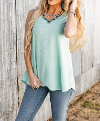 Andre by Unit Textured Sleeveless Top