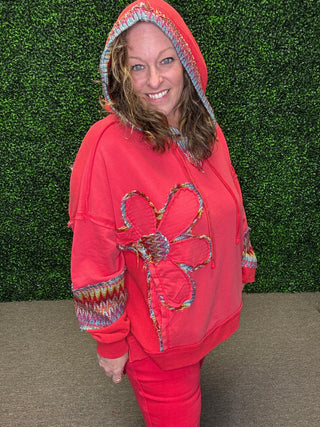 Easel Daisy Patch Pullover
