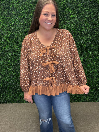 Easel Velvet Bow Front Top