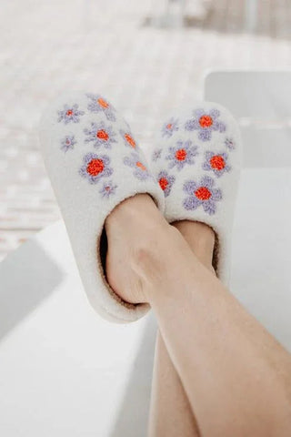 Lilac Daisy All Over House Slippers